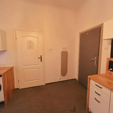 In Front Of Hala Targowa Station Without Window Accommodatie bij particulieren