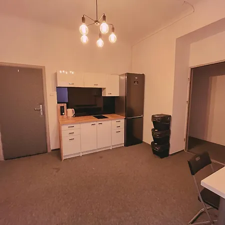 In Front Of Hala Targowa Station Without Window Accommodatie bij particulieren *